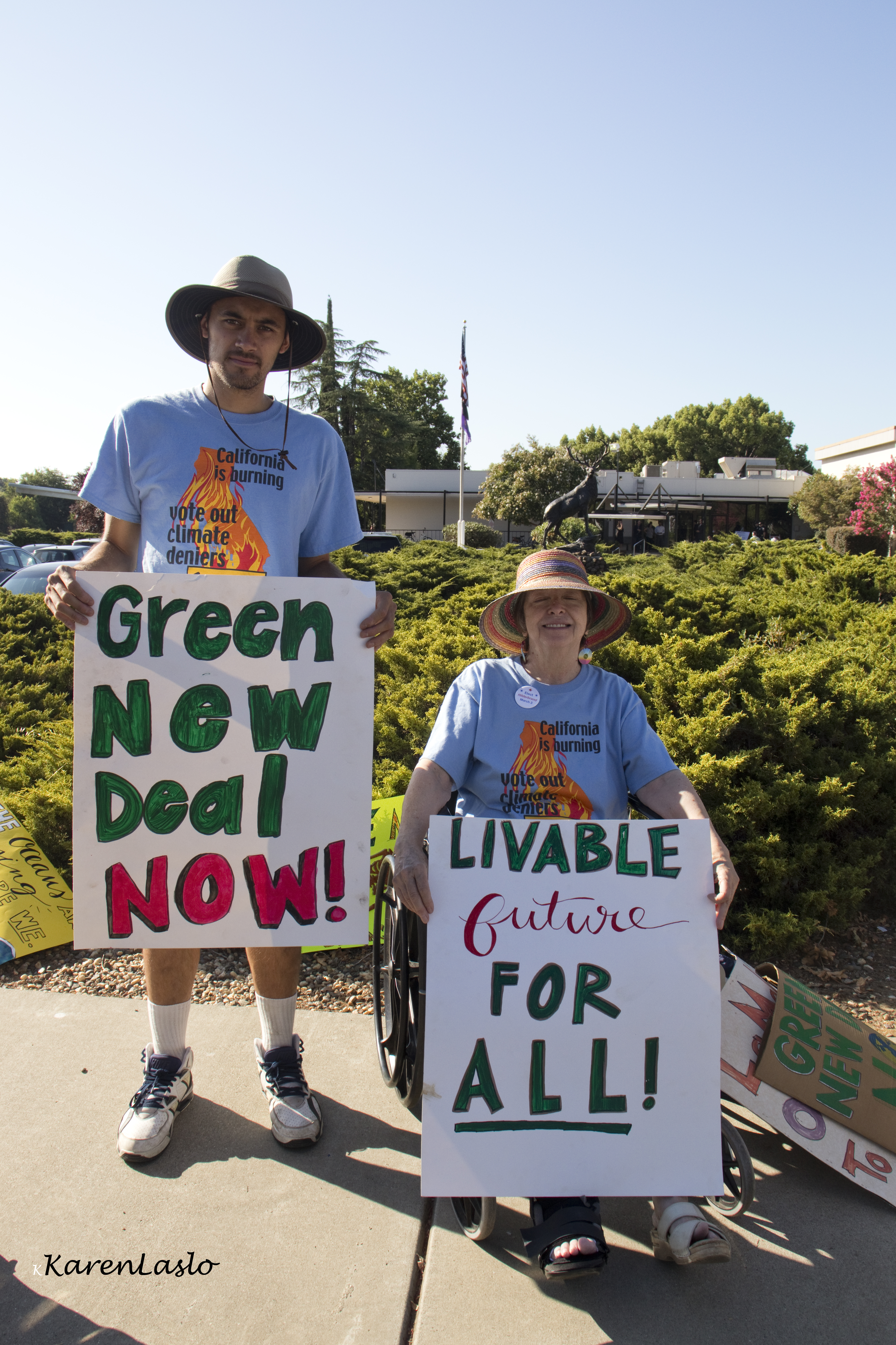 Camp Fire Town Hall draws several hundred