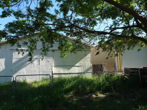 Chapman & Mulberry shoulder "pollution burden"