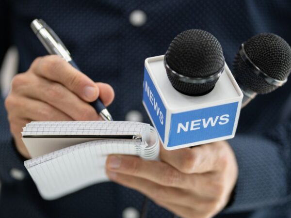 El gobernador Newsom podría hacer historia para los medios de comunicación locales en todo el país